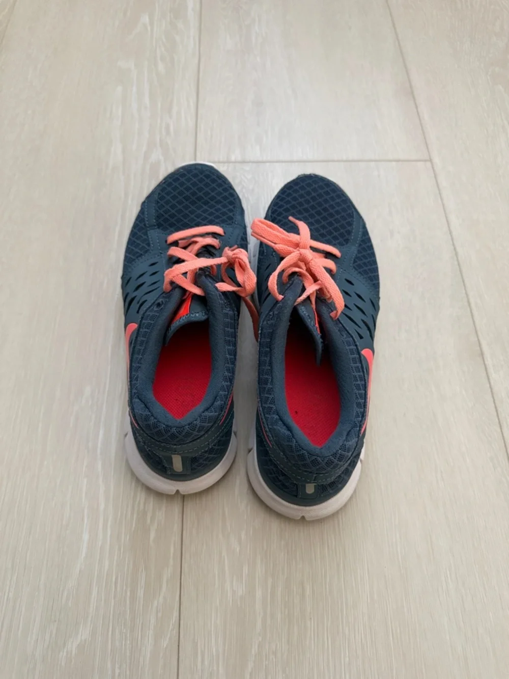 Nike Dark Blue and Coral Sneakers